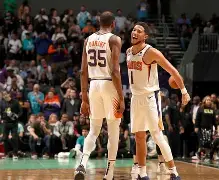 九游下载中心-Uzi焦点对战，杜兰特与70激战加拿大队分钟，最后时刻胜出胜负难料！